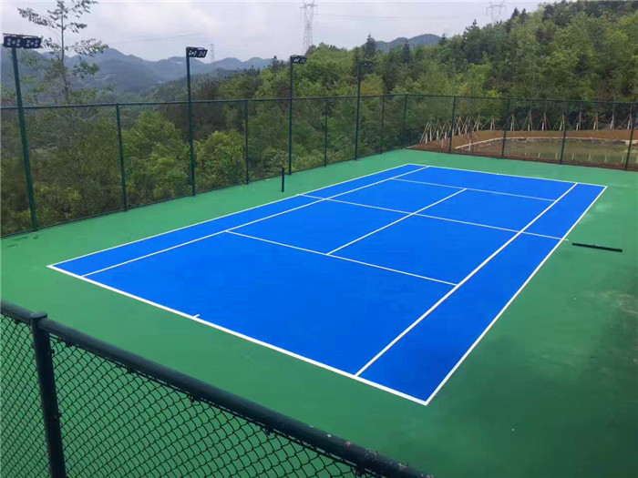 丽江花园网球场